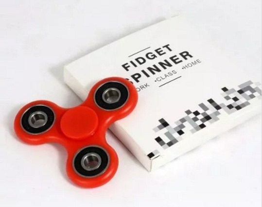 El fidget Spinner es el más conocido de los Juguetes fidgets. 